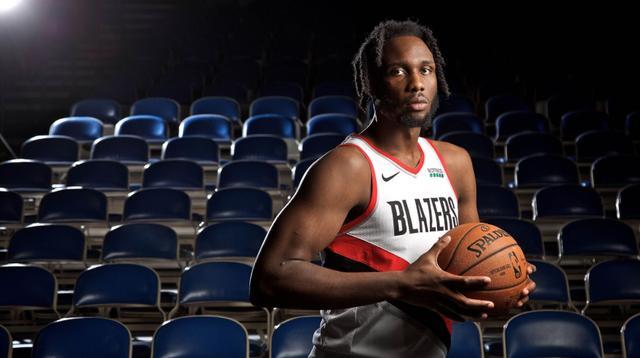 ZOTY SPORTS-斯瓦尼根：一位与命运抗争的NBA球员 曾成功减重80斤但死于肥胖症